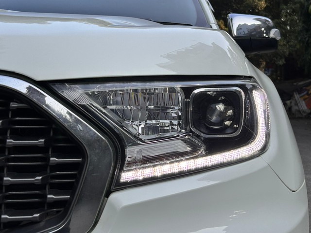 Second-hand 2021 Ford Endeavour Titanium Plus 4X2 AT for sale in New Delhi-8