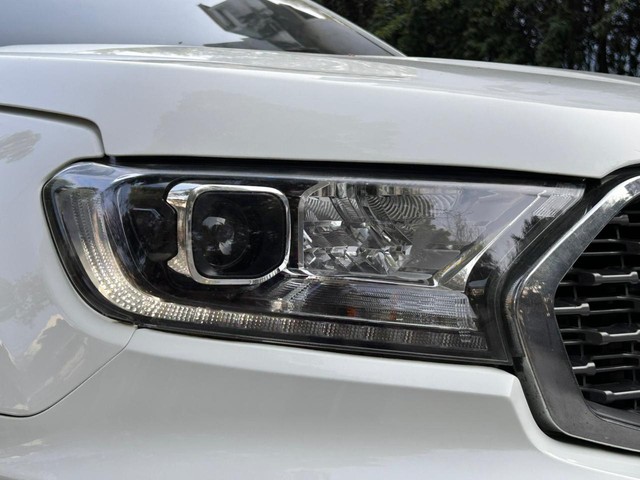 Second-hand 2021 Ford Endeavour Titanium Plus 4X2 AT for sale in New Delhi-31