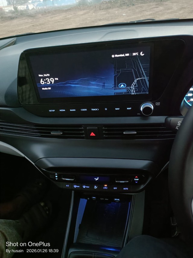 Second-hand 2024 Hyundai i20 Asta for sale in Mumbai-10