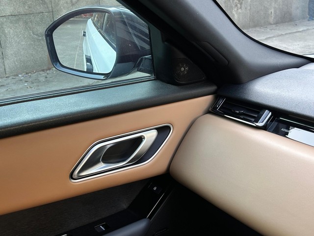 Second-hand 2023 Land Rover Range Rover Velar Dynamic HSE for sale in New Delhi-18