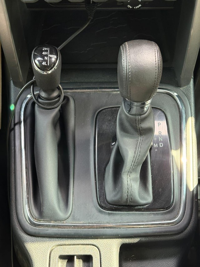 Second-hand 2023 Mahindra Thar LX Hard Top for sale in Lucknow-9