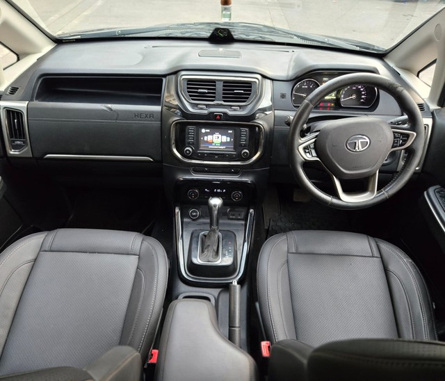 Second-hand 2017 Tata Hexa XTA for sale in Mumbai-9