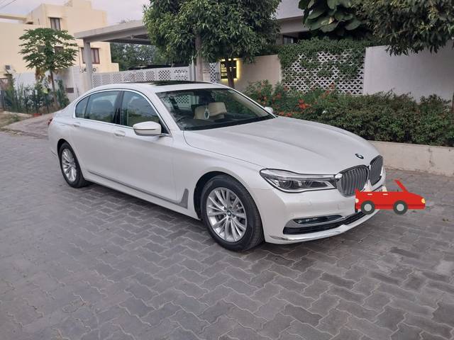 https://images10.gaadi.com/usedcar_image/AQ3A.240801.002/original/33da715e-d197-4933-93b2-19a1d78ff41a.jpg?imwidth=6400
