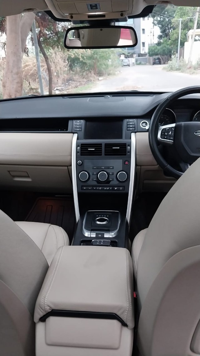 Land Rover Discovery HSE 2.0 SD4 Second-hand 2017 Land Rover Discovery HSE 2.0 SD4 for sale in Coimbatore-13