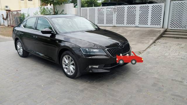 https://images10.gaadi.com/usedcar_image/AQ3A.240801.002/original/4849beed-b8bb-4e83-a50a-d1b6b8a47ac0.jpg?imwidth=6400
