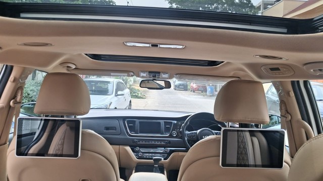 Second-hand 2021 Kia Carnival Limousine Plus for sale in Coimbatore-8