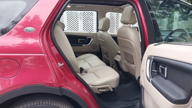 Land Rover Discovery HSE 2.0 SD4 Second-hand 2017 Land Rover Discovery HSE 2.0 SD4 for sale in Coimbatore-6