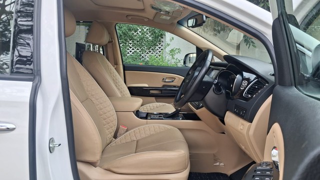 Second-hand 2021 Kia Carnival Limousine Plus for sale in Coimbatore-6