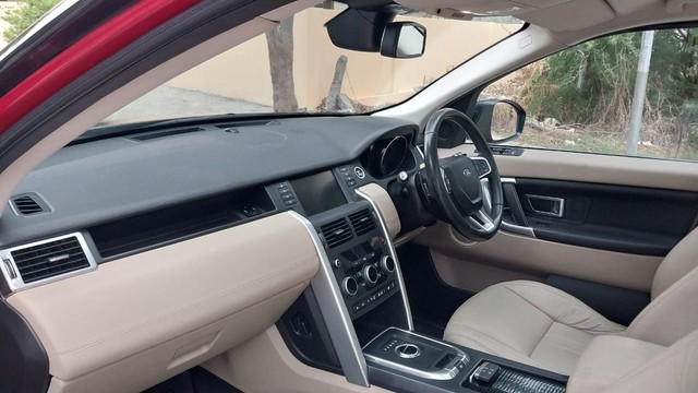 Land Rover Discovery HSE 2.0 SD4 Second-hand 2017 Land Rover Discovery HSE 2.0 SD4 for sale in Coimbatore-16