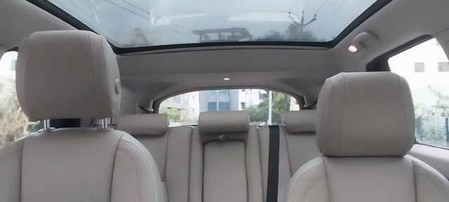 Land Rover Discovery HSE 2.0 SD4 Second-hand 2017 Land Rover Discovery HSE 2.0 SD4 for sale in Coimbatore-10