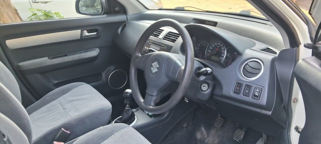 Second-hand 2011 Maruti Swift Dzire VXi for sale in Ahmedabad-8