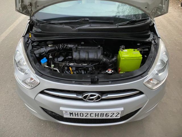 Second-hand 2012 Hyundai i10 Sportz AT for sale in Thane-3