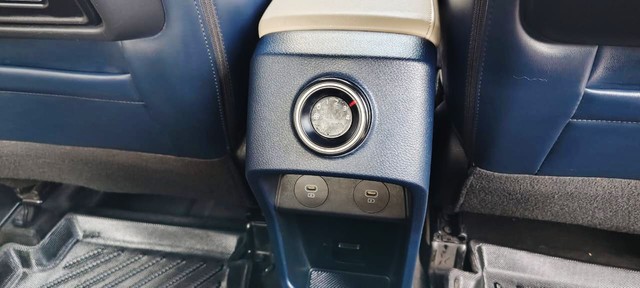 Second-hand 2023 Kia Carens Premium iMT for sale in New Delhi-14