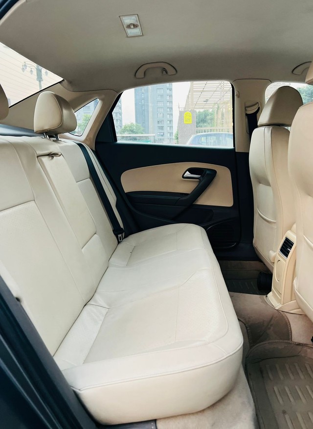 Second-hand 2013 Volkswagen Vento Petrol Highline for sale in Surat-11