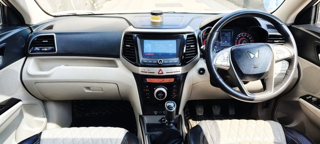 Second-hand 2024 Mahindra XUV300 W8 Diesel for sale in New Delhi-6