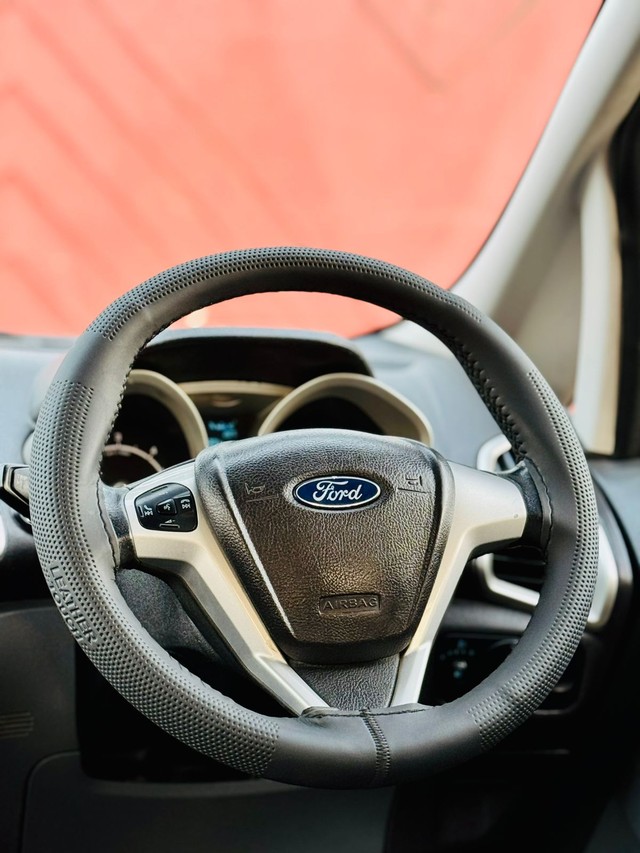 Second-hand 2014 Ford Ecosport 1.5 DV5 MT Titanium for sale in Surat-11