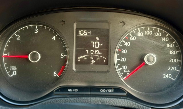 Second-hand 2017 Volkswagen Ameo 1.5 TDI Highline for sale in Surat-12