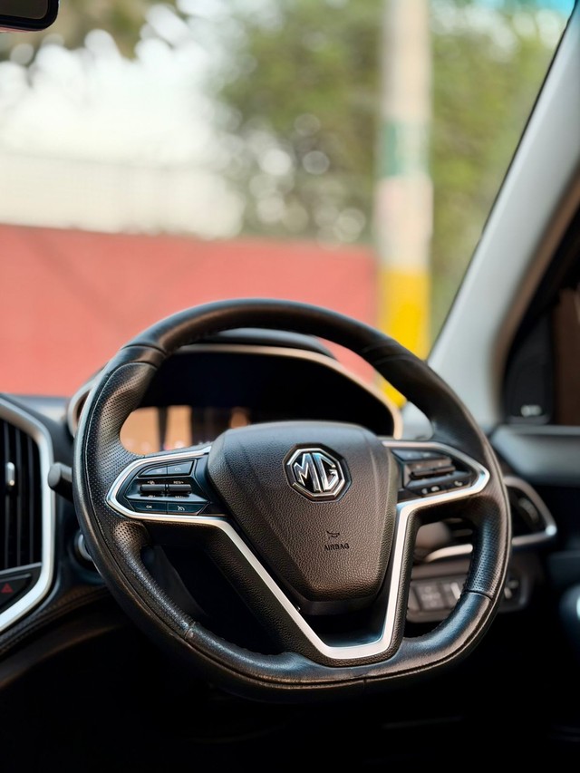 Second-hand 2022 MG Hector Sharp Diesel MT for sale in Surat-11