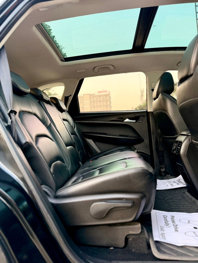 Second-hand 2022 MG Hector Sharp Diesel MT for sale in Surat-8