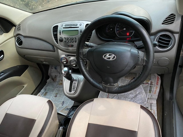 Second-hand 2012 Hyundai i10 Sportz AT for sale in Thane-14