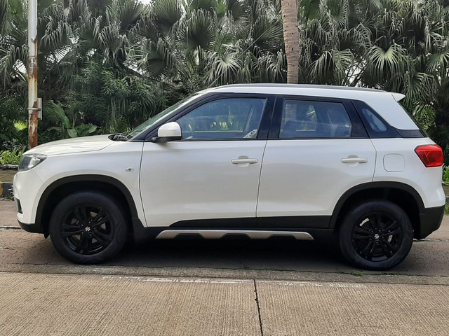 Second-hand 2019 Maruti Suzuki Vitara Brezza ZDi AMT for sale in Mumbai-4