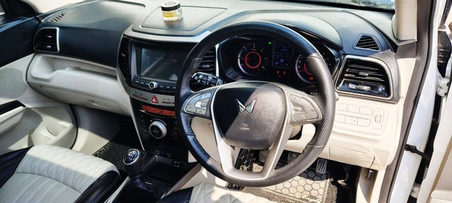 Second-hand 2024 Mahindra XUV300 W8 Diesel for sale in New Delhi-9