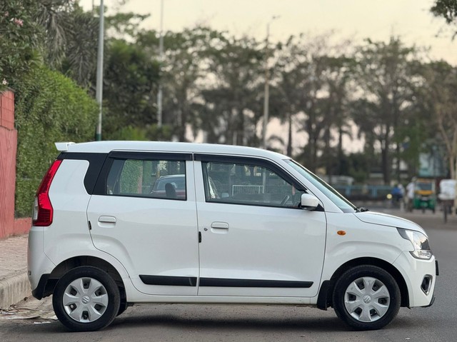 Second-hand 2024 Maruti Suzuki Wagon R VXI for sale in Surat-1