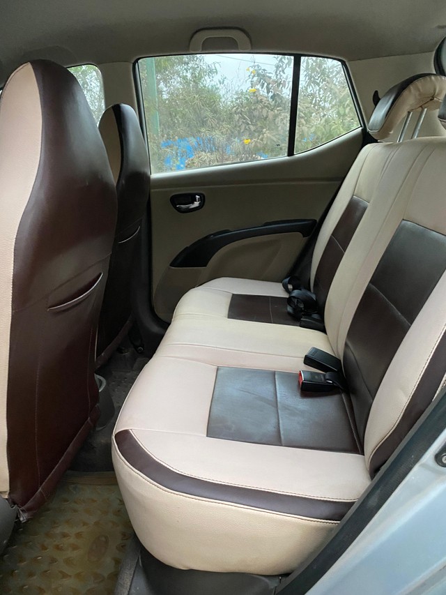 Second-hand 2012 Hyundai i10 Sportz AT for sale in Thane-12