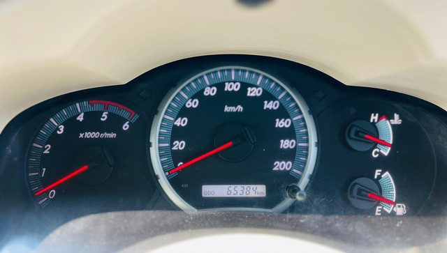 Second-hand 2014 Toyota Innova 2.5 VX (Diesel) 7 Seater BS IV for sale in Surat-17