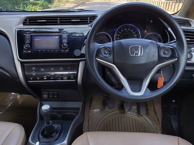 Second-hand 2016 Honda City i VTEC V for sale in Mumbai-12
