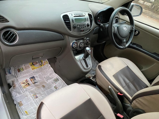 Second-hand 2012 Hyundai i10 Sportz AT for sale in Thane-13