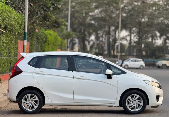 Second-hand 2017 Honda Jazz 1.2 V AT i VTEC for sale in Surat-1