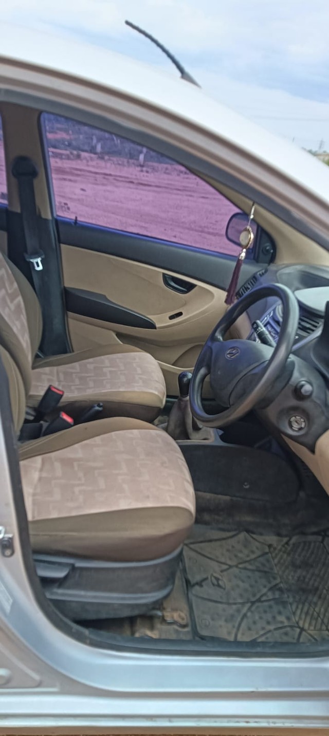 Second-hand 2013 Hyundai EON Magna Optional for sale in Madurai-5