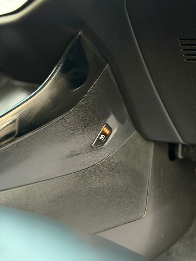 Second-hand 2022 MG Hector Sharp Diesel MT for sale in Surat-10