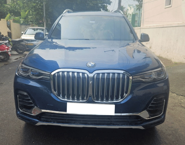 Second-hand 2019 BMW X7 xDrive30d DPE Signature for sale in Chennai-4