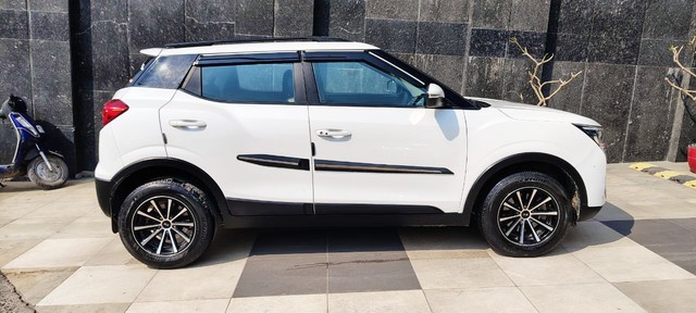 Second-hand 2024 Mahindra XUV300 W8 Diesel for sale in New Delhi-1