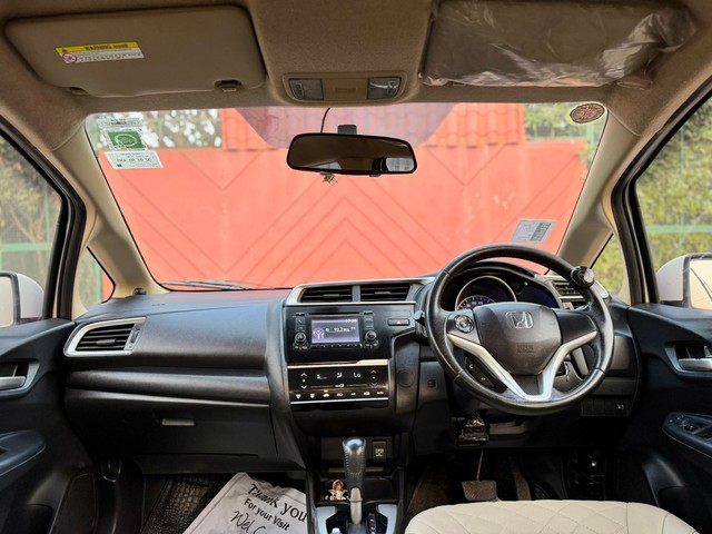 Second-hand 2017 Honda Jazz 1.2 V AT i VTEC for sale in Surat-11