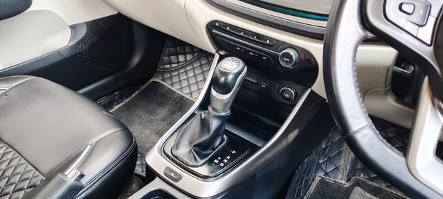 Tata Altroz XZ Second-hand 2023 Tata Altroz XZ for sale in New Delhi-12