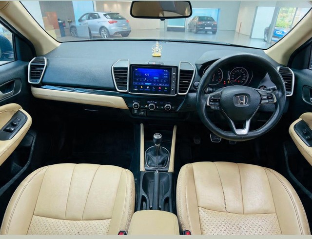 Second-hand 2020 Honda City V MT for sale in New Delhi-4
