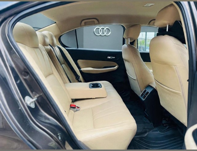 Second-hand 2020 Honda City V MT for sale in New Delhi-8