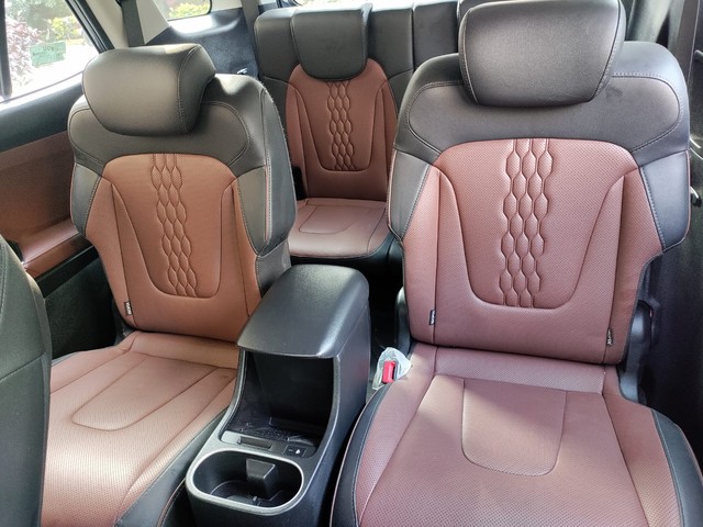 Second-hand 2023 Hyundai Alcazar Signature for sale in Bangalore-6