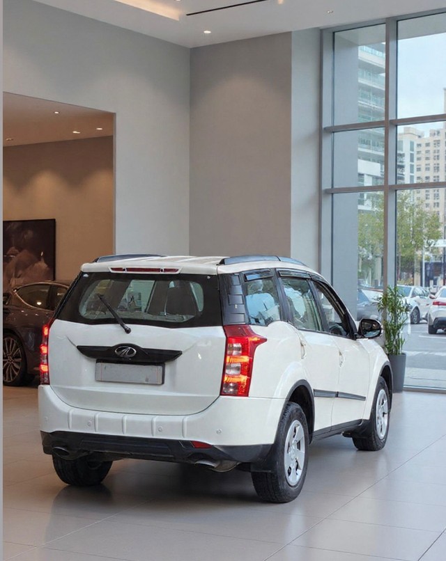 Second-hand 2016 Mahindra XUV500 W6 2WD for sale in New Delhi-2