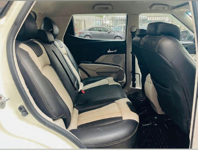 Second-hand 2020 Mahindra XUV300 W8 BSVI for sale in New Delhi-9