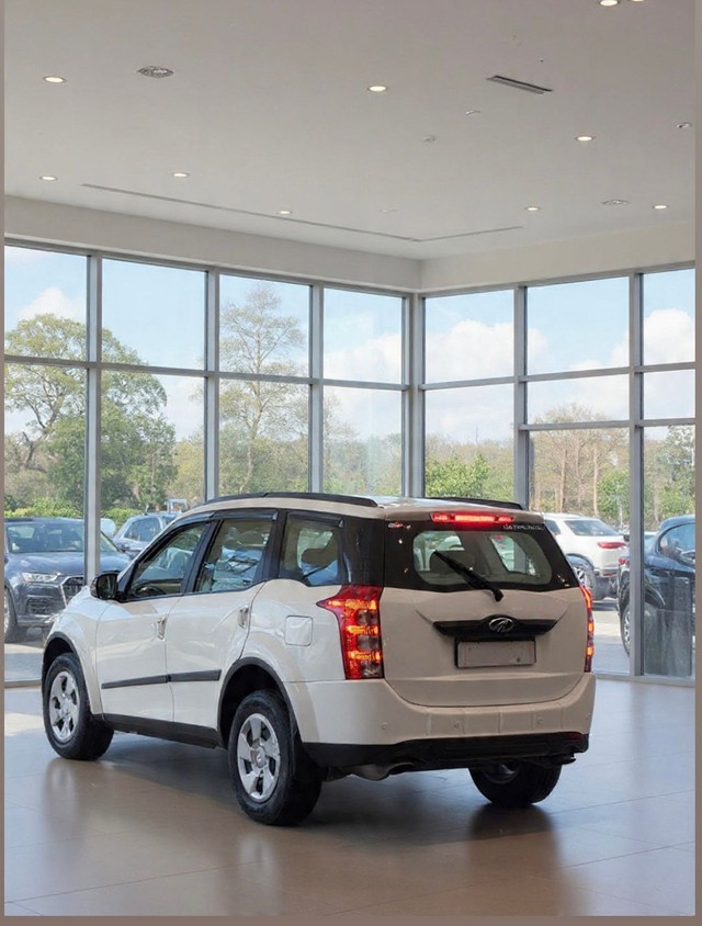 Second-hand 2016 Mahindra XUV500 W6 2WD for sale in New Delhi-3