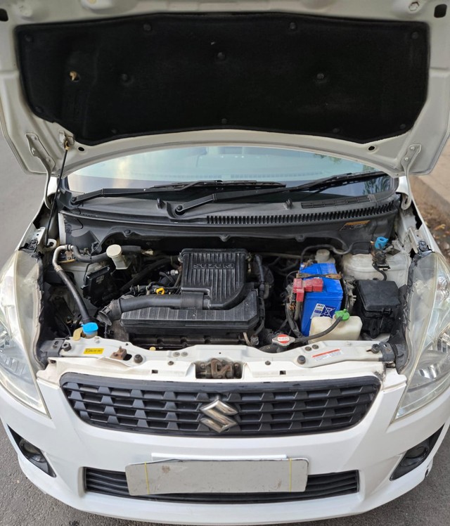 Second-hand 2013 Maruti Suzuki Ertiga VXI for sale in New Delhi-4