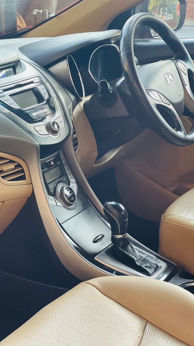 Second-hand 2013 Hyundai Elantra SX AT for sale in New Delhi-7