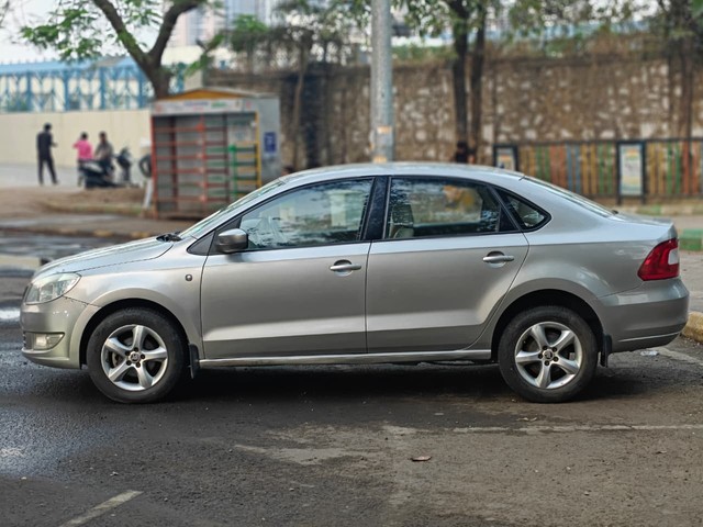 Second-hand 2015 Skoda Rapid 1.5 TDI AT Ambition for sale in Navi Mumbai-3