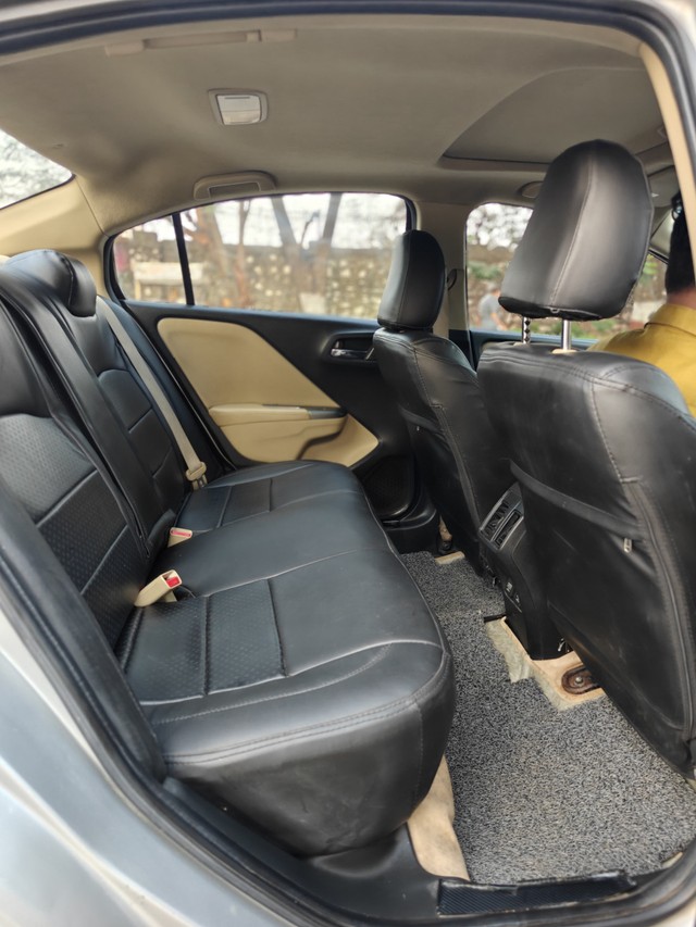 Second-hand 2014 Honda City i VTEC CVT VX for sale in Navi Mumbai-9