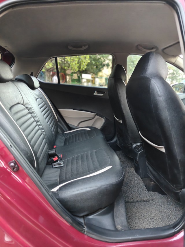 Second-hand 2014 Hyundai i10 Asta AT for sale in Navi Mumbai-6