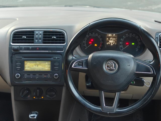 Second-hand 2015 Skoda Rapid 1.5 TDI AT Ambition for sale in Navi Mumbai-8